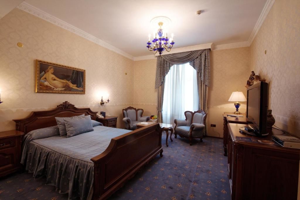 Отель Grand Hotel London Варна