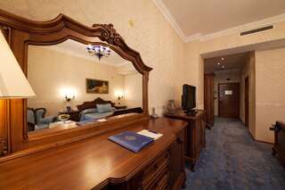 Отель Grand Hotel London Варна Стандартный двухместный номер с 1 кроватью или 2 отдельными кроватями-6