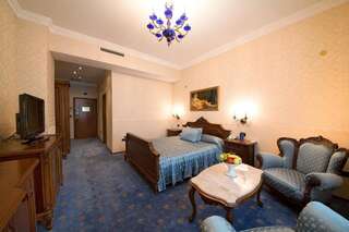 Отель Grand Hotel London Варна Стандартный двухместный номер с 1 кроватью или 2 отдельными кроватями-1