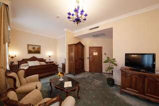 Отель Grand Hotel London Варна Двухместный номер Делюкс с 1 кроватью или 2 отдельными кроватями-2