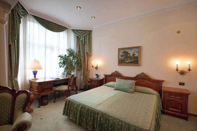 Отель Grand Hotel London Варна-12